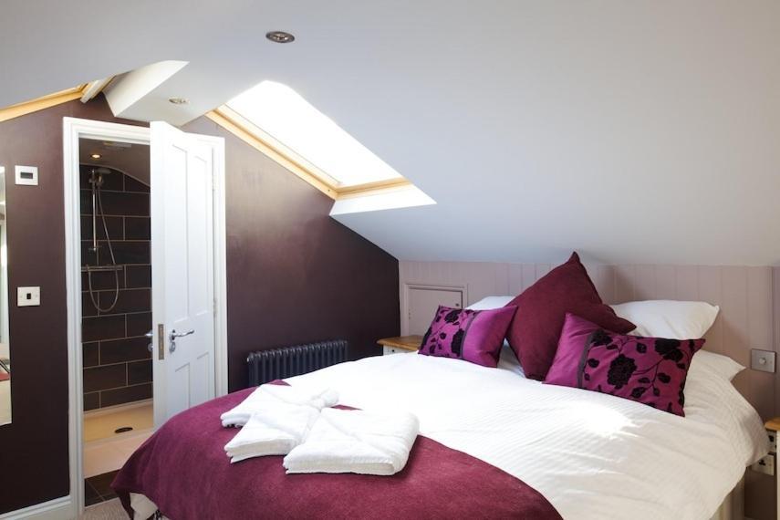 Cargo Hotel Southampton Room photo